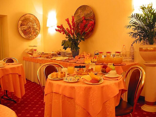 هتل سیستینا