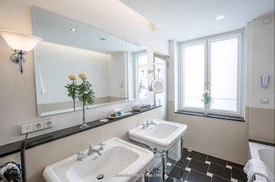 گرندهتل هسیسچر هف