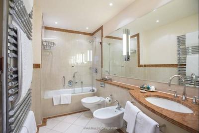 گرندهتل هسیسچر هف