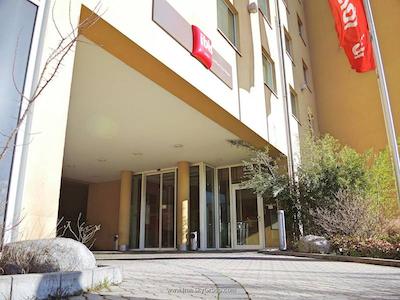 بی اند بی هتل فرانکفورت مس