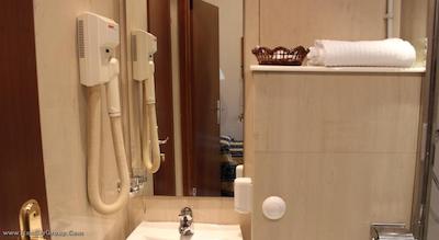 دی کنسولی واتیکان-دیپندس