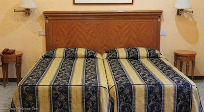 دی کنسولی واتیکان-دیپندس