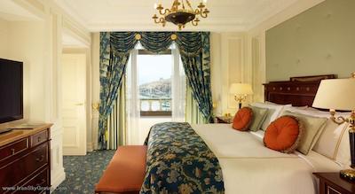 فرمونت گراند هتل کیف