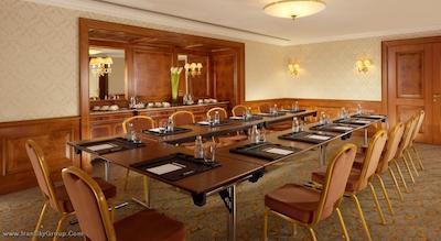 فرمونت گراند هتل کیف