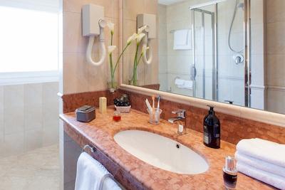 اداجیو رم واتیکان