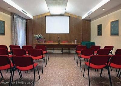 نوا دموس هتل اند سوئیتس