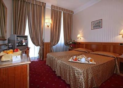 نوا دموس هتل اند سوئیتس