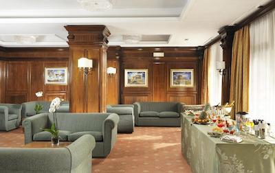 هتل بورلی هیلز رم