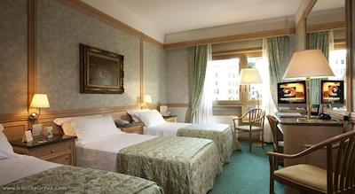 هتل بورلی هیلز رم