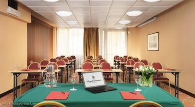 هتل بورلی هیلز رم