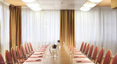 هتل بورلی هیلز رم