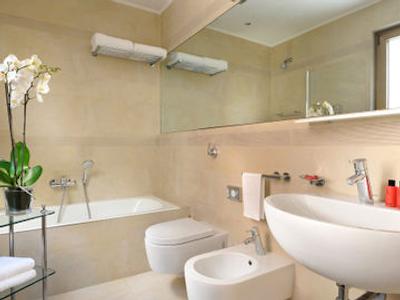 هتل بورلی هیلز رم