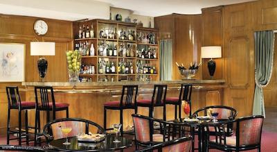 هتل بورلی هیلز رم