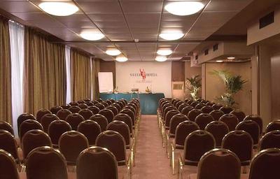 هتل بورلی هیلز رم