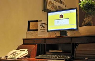 بست وسترن پیکادیلی