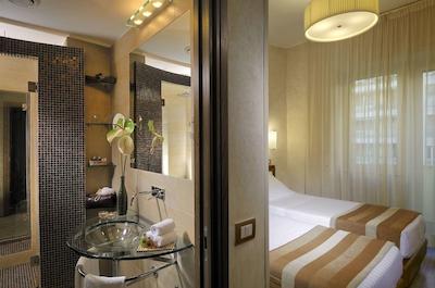 بست وسترن پیکادیلی