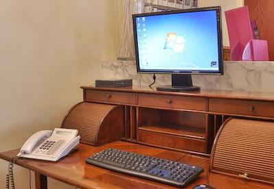 بست وسترن پیکادیلی