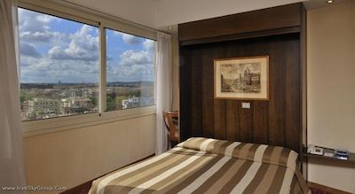 بست وسترن پیکادیلی