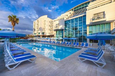 سی لایف فامیلی ریزورت هتل