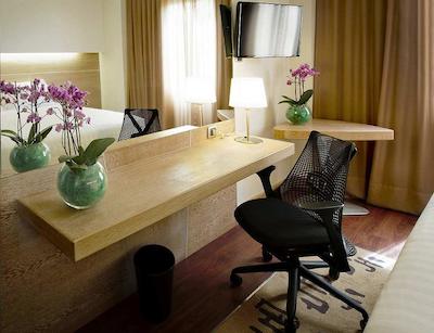 هیلتون گاردن این رم کلاریج