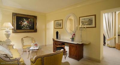 کلونا پالاس