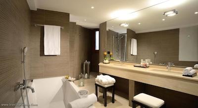 کلونا پالاس