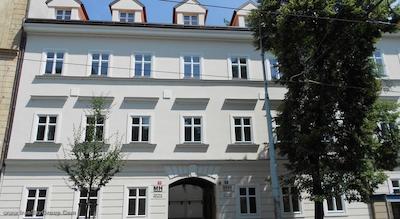 ام‌ اچ آپارتمان سنترال پراگ