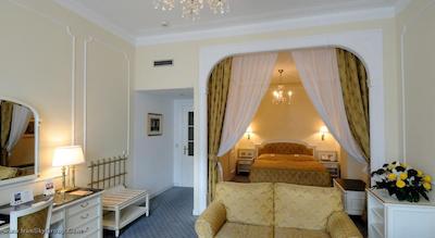 آمباسادور زلاتا هوسا