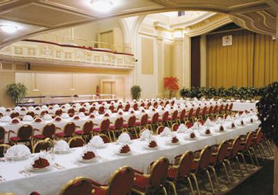 آمباسادور زلاتا هوسا