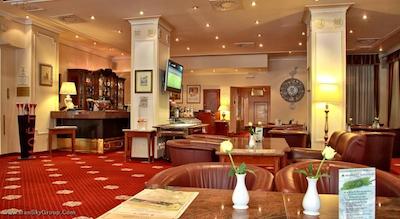 آمباسادور زلاتا هوسا