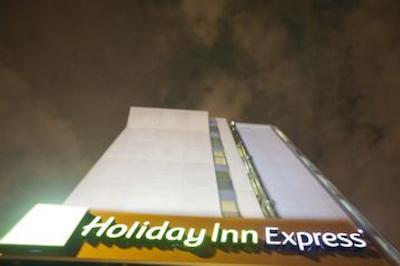 هالیدی این اکسپرس رم-ایست