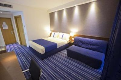 هالیدی این اکسپرس رم-ایست