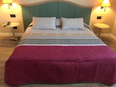 گرین پارک هتل پامفیلی