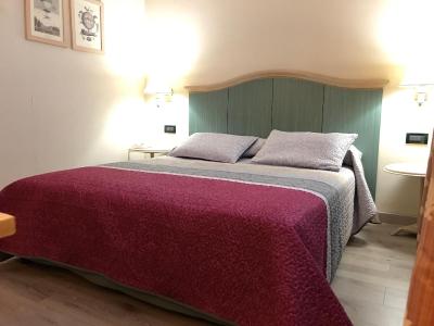 گرین پارک هتل پامفیلی