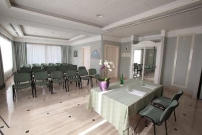 گرین پارک هتل پامفیلی