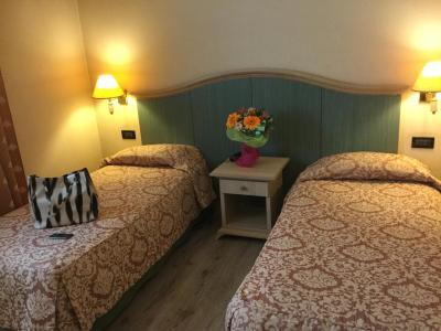 گرین پارک هتل پامفیلی