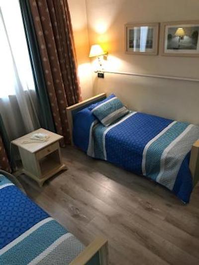 گرین پارک هتل پامفیلی