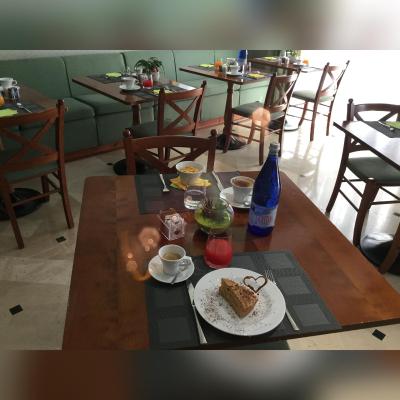 گرین پارک هتل پامفیلی