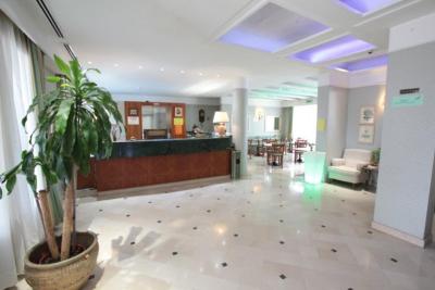 گرین پارک هتل پامفیلی