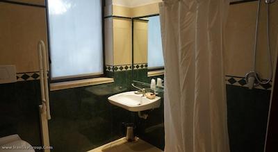 اسموت هتل رم وست