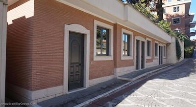 اسموت هتل رم وست