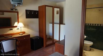 اسموت هتل رم وست