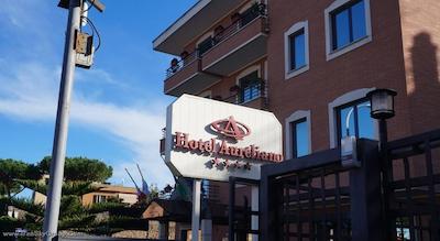 اسموت هتل رم وست