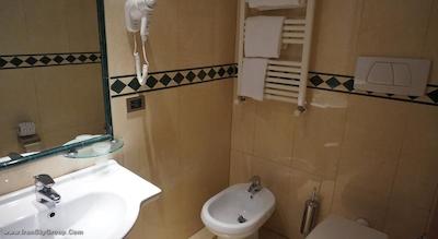 اسموت هتل رم وست