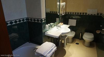 اسموت هتل رم وست