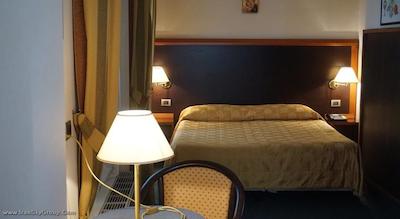 اسموت هتل رم وست