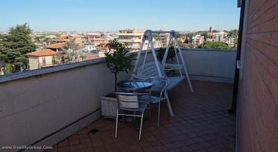 اسموت هتل رم وست