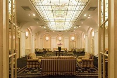 آمباشیاتوری پالاس