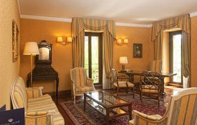 آمباشیاتوری پالاس