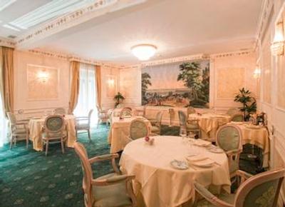 آمباشیاتوری پالاس